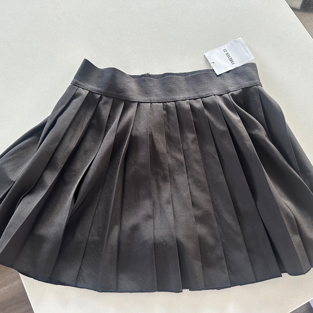 NWT Forever 21 Pleated Black Tennis Skort